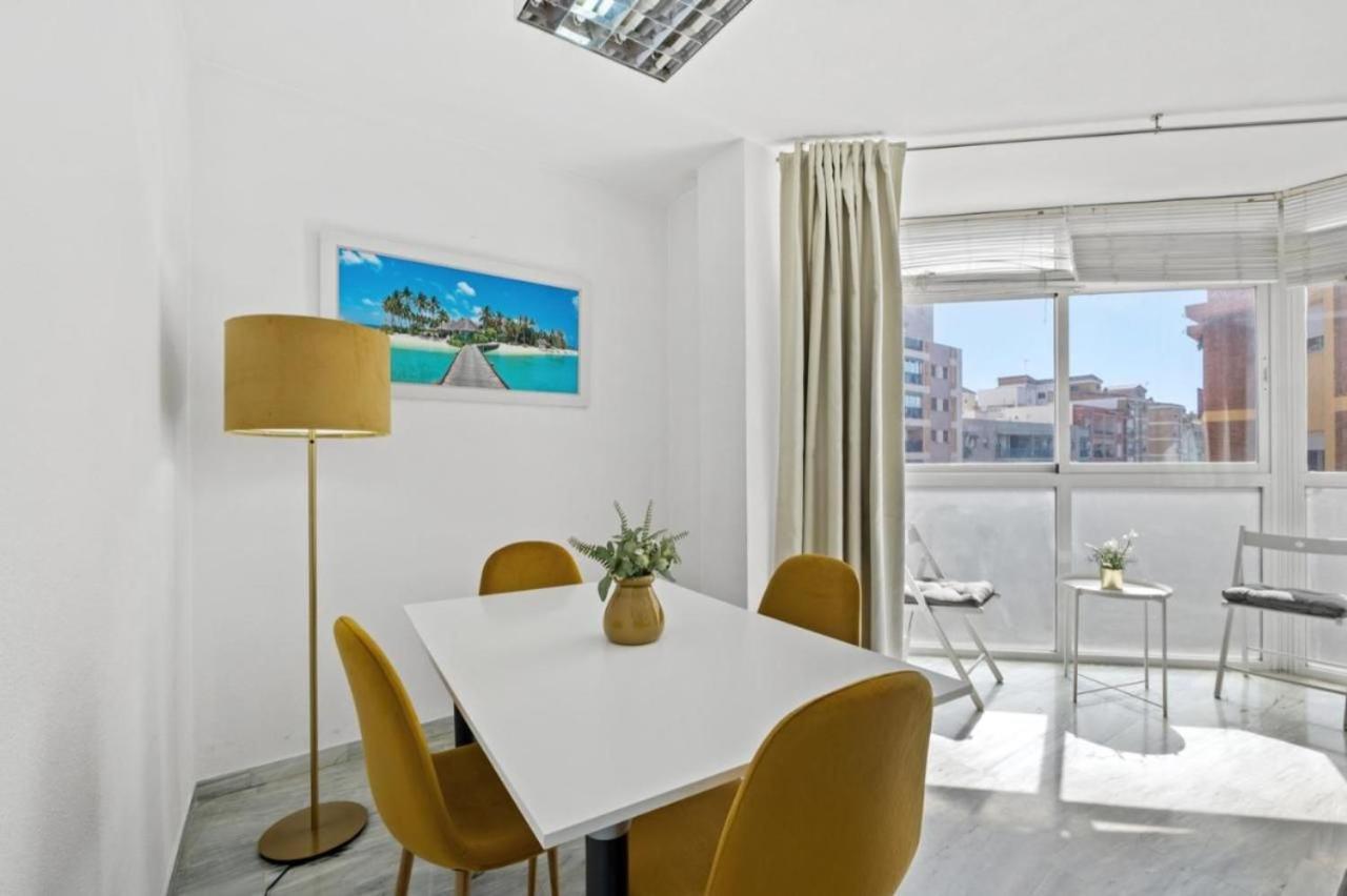 Ferienwohnung Apartamento Luminoso Cuarteles Málaga Exterior foto